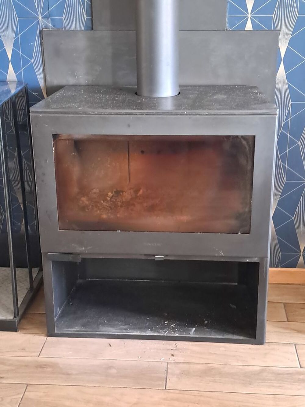 un po&ecirc;le a bois 7.2 kg
B&ucirc;ches de 60 cm
Super etat Electroménager