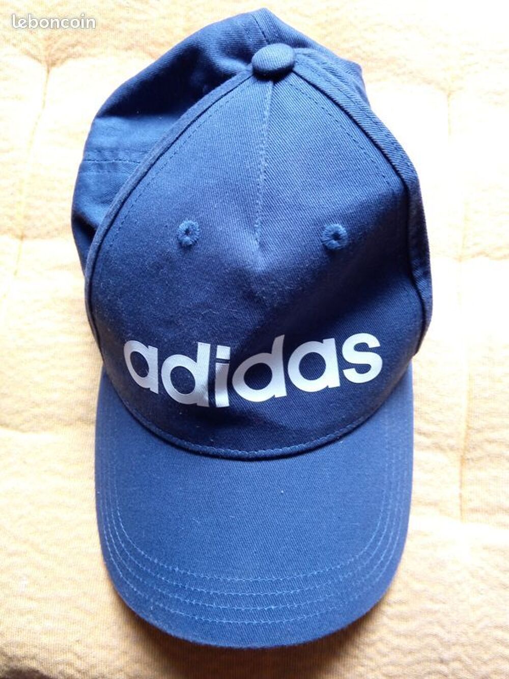 casquette Adidas neuve Vêtements
