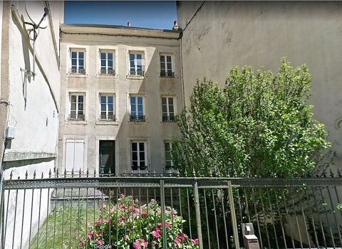   Une grande maison de Ma�tre du XIX�me si�cle de 200 m� avec son jardin d'agr�ment d'environ 60 m� Maison - 8 pi�ce(s) - 200 m�