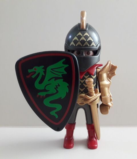 PLAYMOBIL 7670 : chevalier du dragon vert 8 Limoges (87)