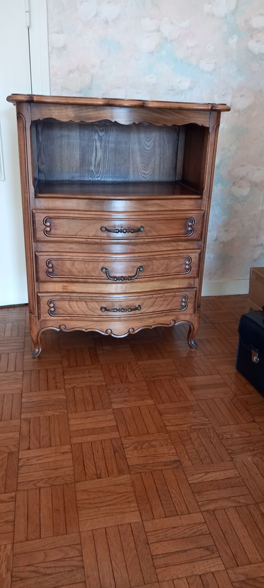 petit meuble bibus
Meubles
