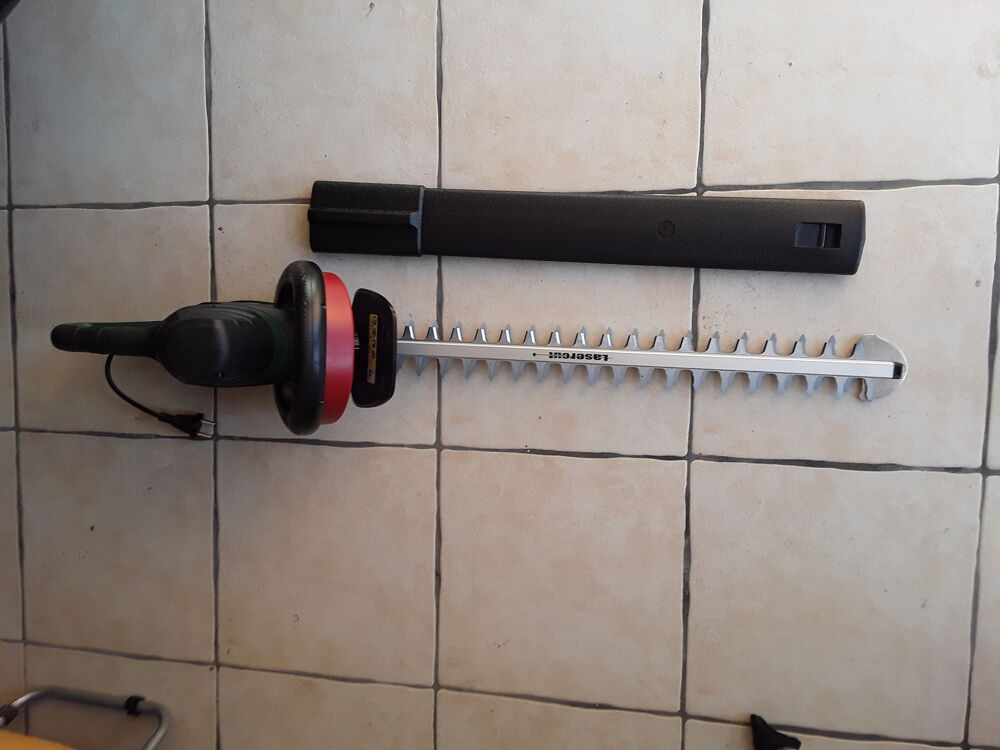 Taille haie &eacute;lectrique neuf Jardin