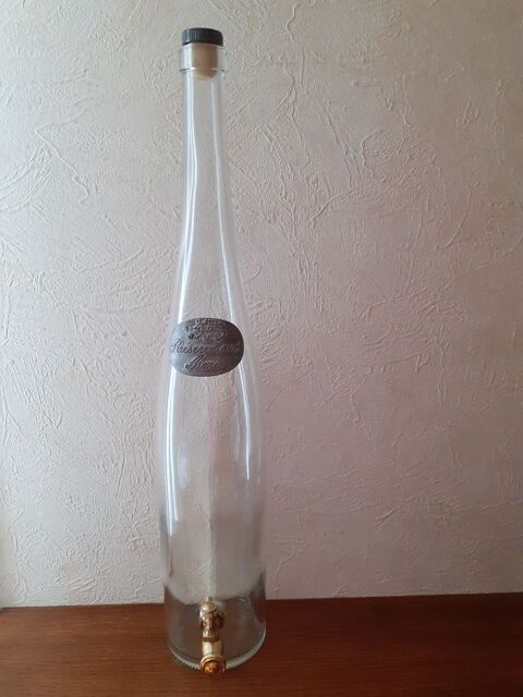 Bouteille originale  en verre 150 cl Varois-et-Chaignot (21)
