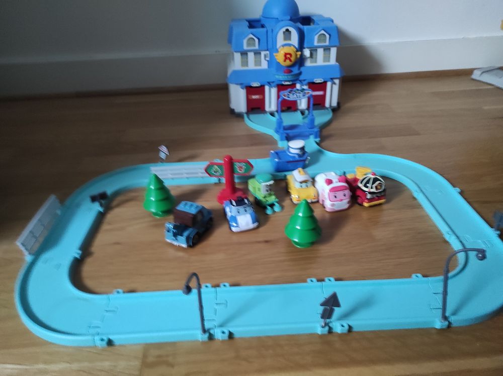 Garage ROBOCAR POLI Jeux / jouets