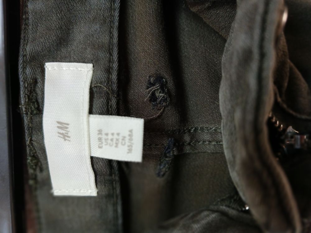 Pantalon cargo H&amp;M femme Kaki.36. Vêtements