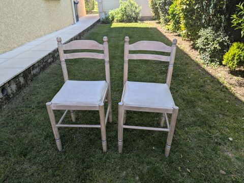 Lot de 4 chaises bois blanchi ou ch�ne clair 40 Miribel (01)