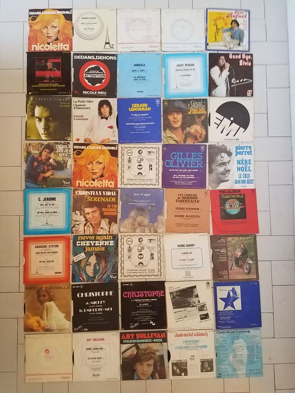 40 disques vinyles 45 tours des ann&eacute;es 1970-80 CD et vinyles