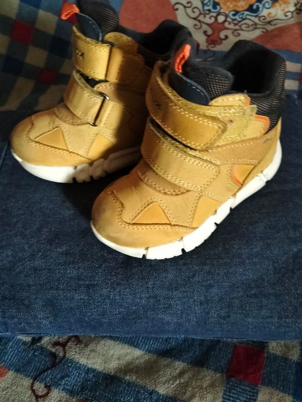Basket geox cuir Camel pointure 24 neuf Chaussures enfants