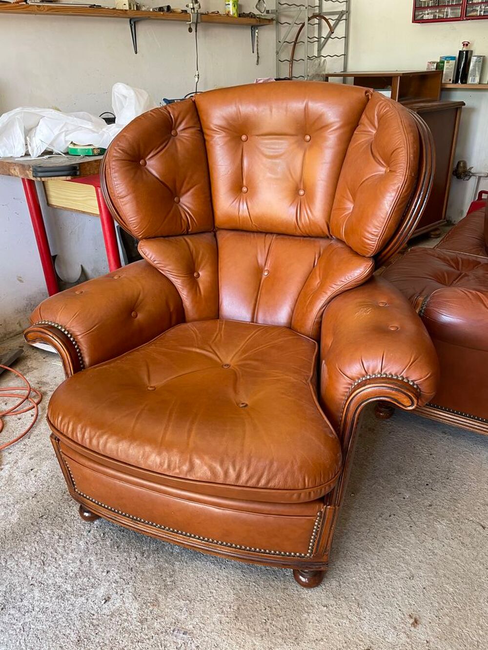 Canap&eacute; et fauteuils en cuir Meubles