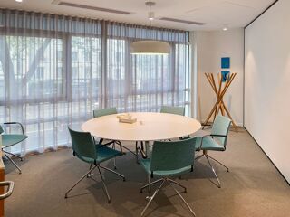   Un bureau de coworking ouvert entièrement équipé pour vous et votre équipe à Boulogne-Billancourt, Spaces Reine Boulogne-billancourt
