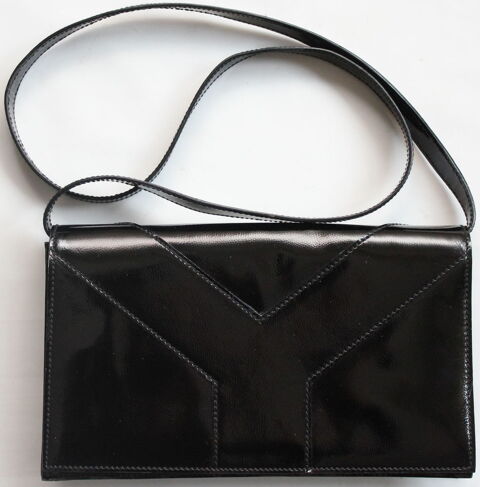 Sac verni noir YVES SAINT LAURENT rive gauche 300 Issy-les-Moulineaux (92)