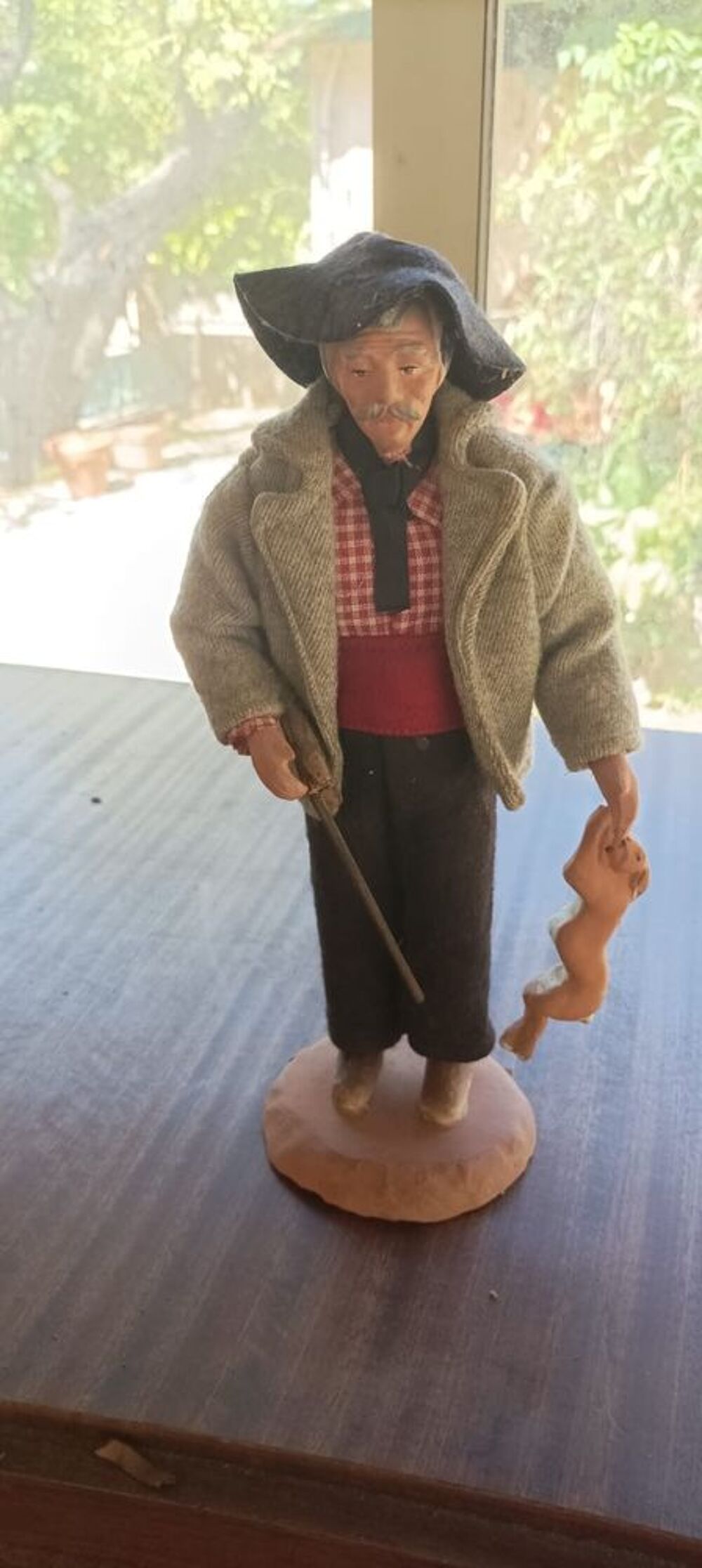 SANTONS DEVOUASSOUS en lot ou &agrave; l'unit&eacute; 
27 et 30 cm 