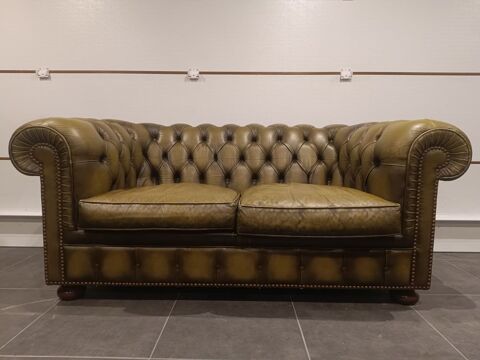 Vritable canap chesterfield 2 places en cuir 450 Bordeaux (33)