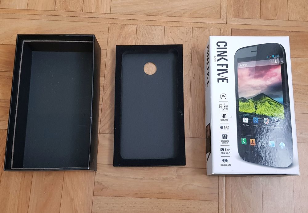 Boite vide pour Wiko Cink Five Tlphones et tablettes