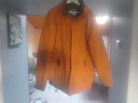 Parka neuve moutarde 28 Plélo (22)