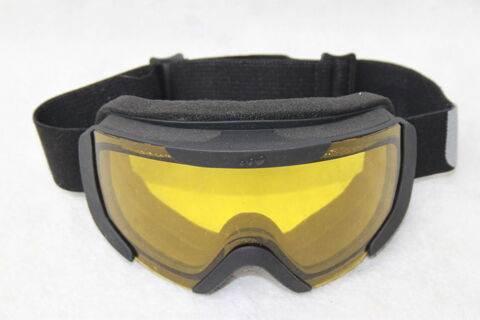 Lunette de soleil anti UV Wed'ze 15 Montigny-Lencoup (77)