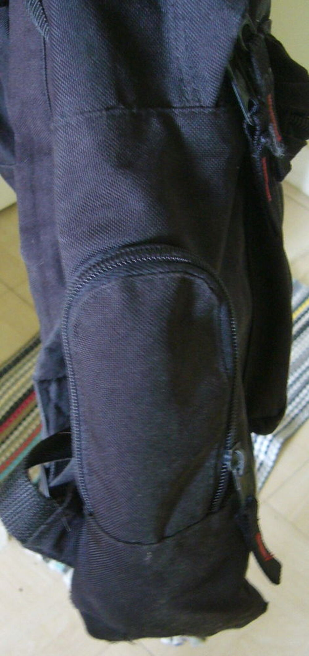 sac &agrave; dos noir multi usages Maroquinerie