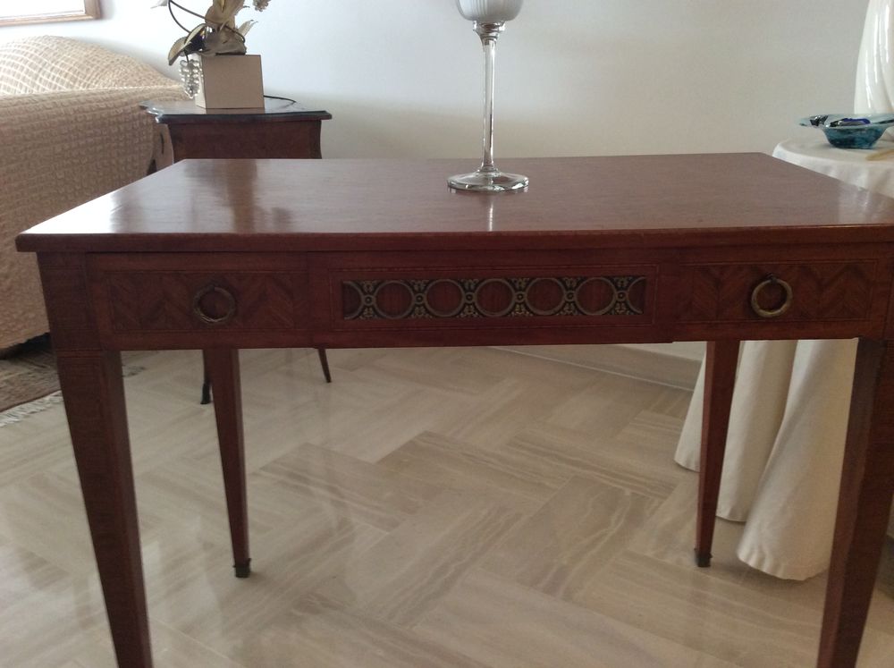 table de salon style LOUIS XVI en marqueterie Meubles