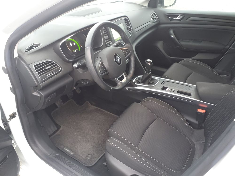 Megane IV M&eacute;gane IV Berline TCe 140 FAP Limited 2018 occasion 42170 Saint-Just-Saint-Rambert
