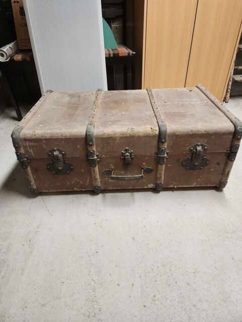 Malles anciennes 40 Beaufai (61)