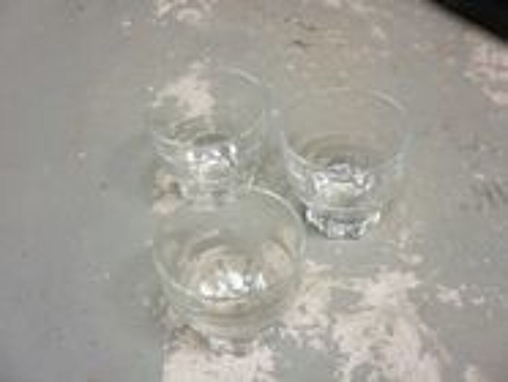 3 verres &agrave; eau vintage - diam&egrave;tre : 7 cm - hauteur : 7 cm Dcoration