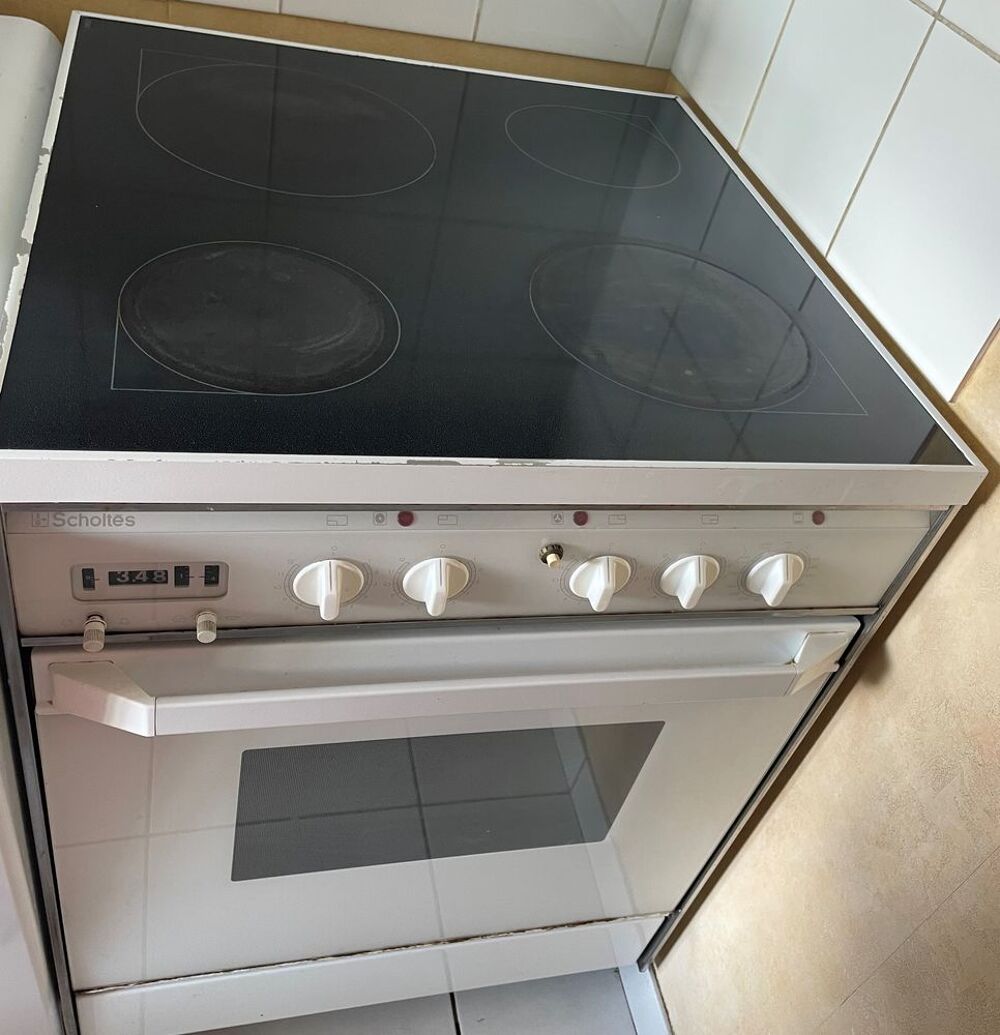 Cuisini&egrave;re Scholt&egrave;s Combin&eacute; Four+4 plaques vitro c&eacute;ramiques Electroménager