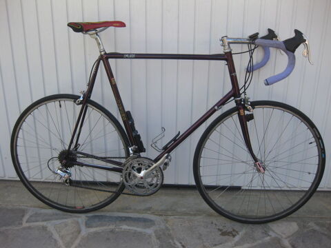 V�lo de route artisanal Vintage ROUTENS
Taille cadre : 64cm 500 Rivi�re-sur-Tarn (12)