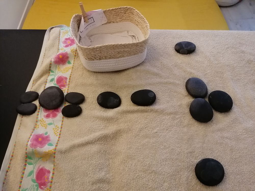 four &agrave; pierres chaudes pour massage Electroménager