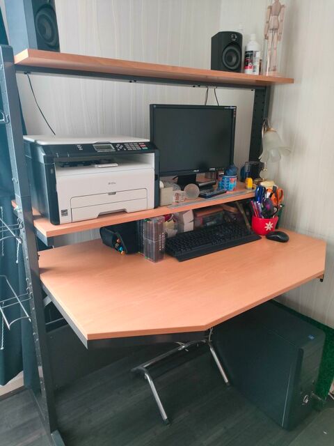 Bureau et 3 meubles de rangement La Queue-en-Brie (94)