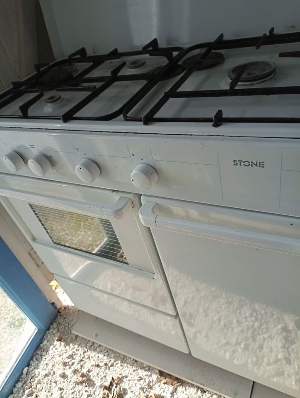 Gazini&egrave;re 4 feux Electroménager