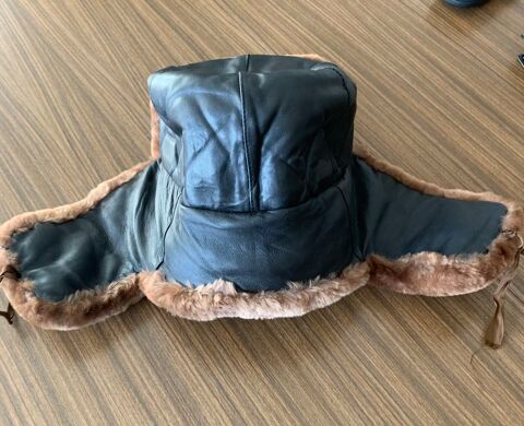 Chapka cuir fourrure 40 Strasbourg (67)