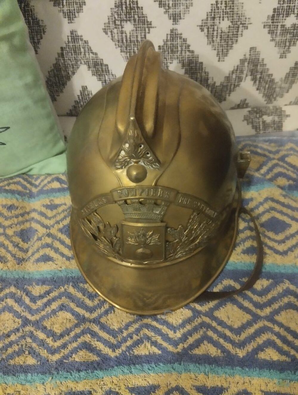 Ancien casque de pompier 