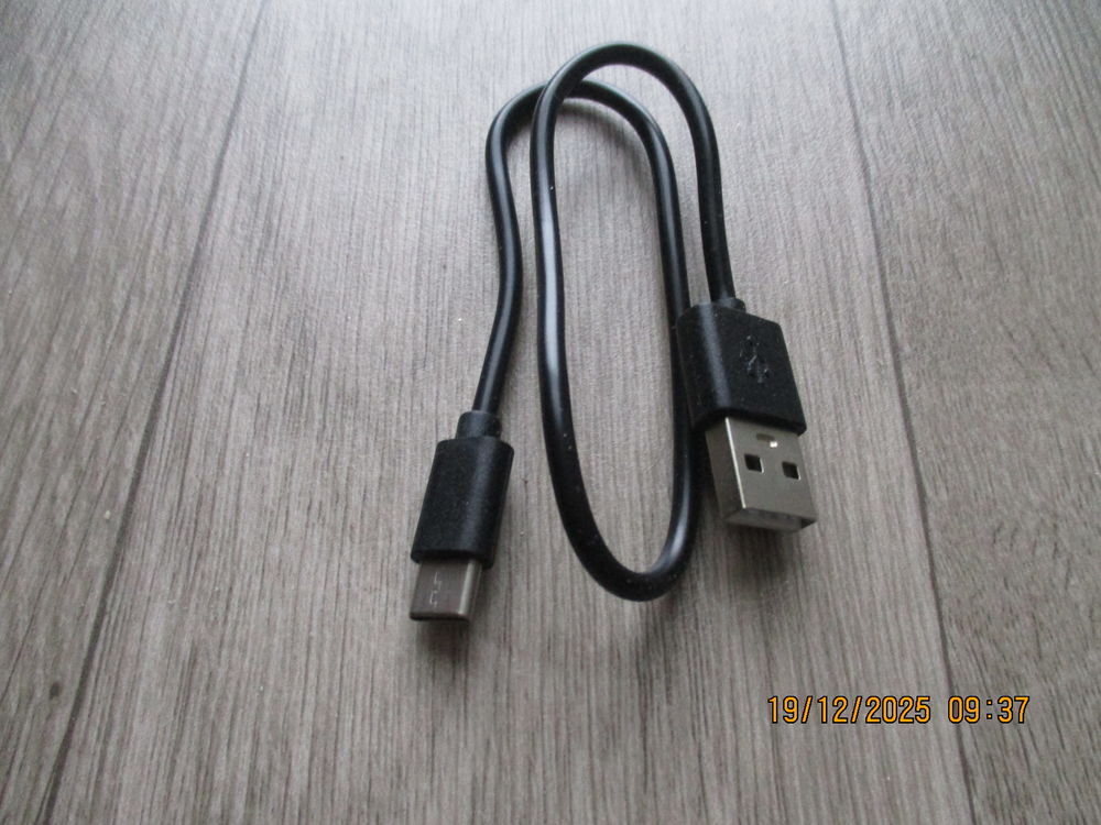 Cable de charge USB Téléphones et tablettes