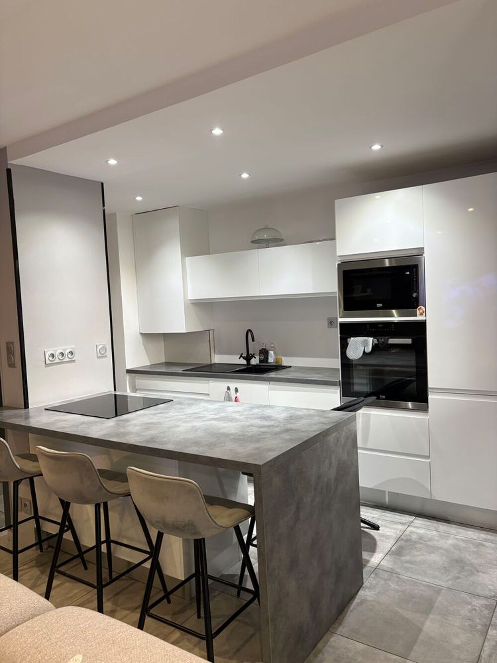 Vente Appartement T3 refait à neuf en 2021 ? 65 m² ? Balcon ? Parking privé ? Saint-fons