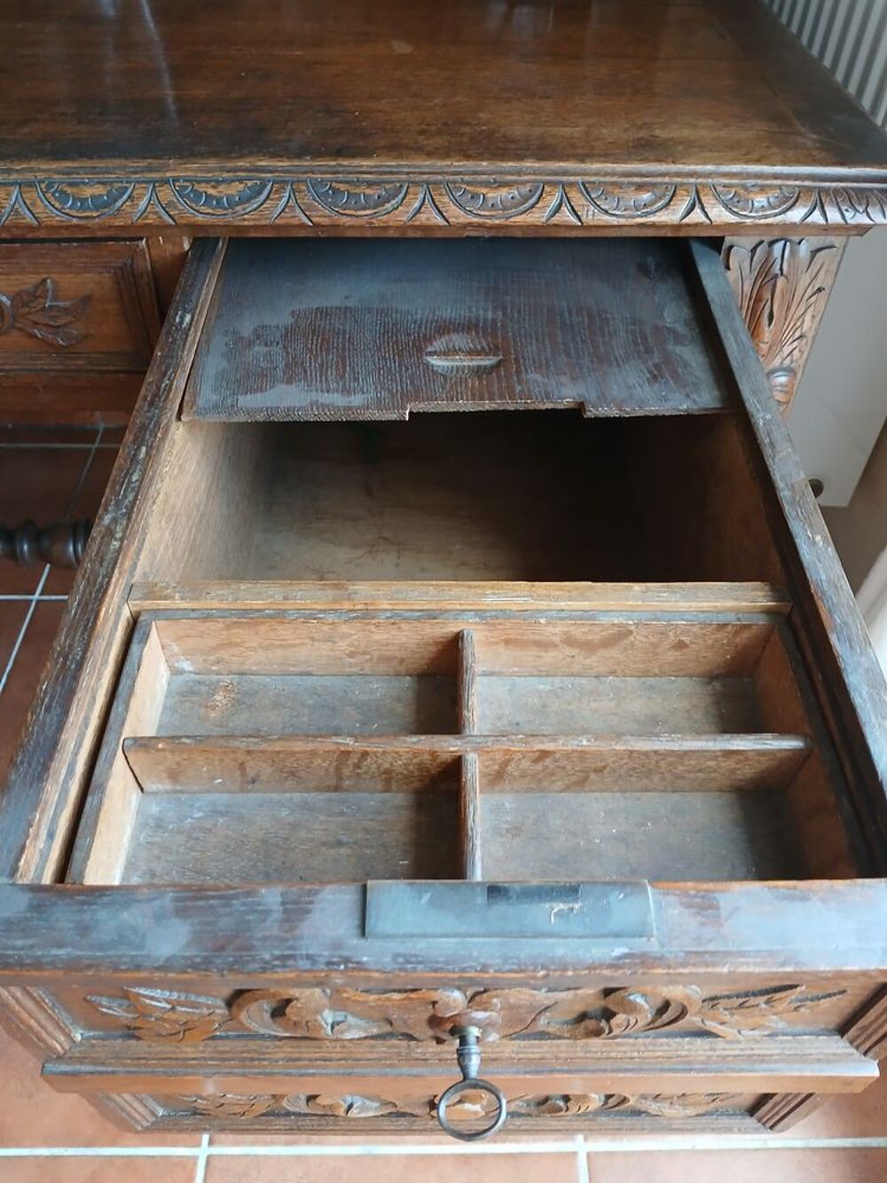 Bureau ancien style Louis XIII Meubles