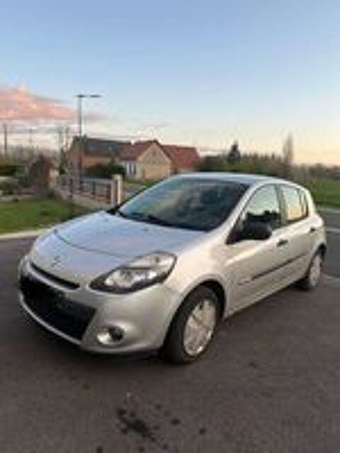 Annonce voiture Renault Clio III 4990 