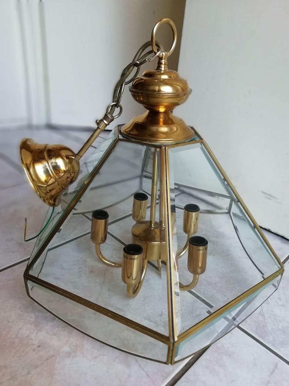 Lustre 5 branche, 6 facettes. Décoration