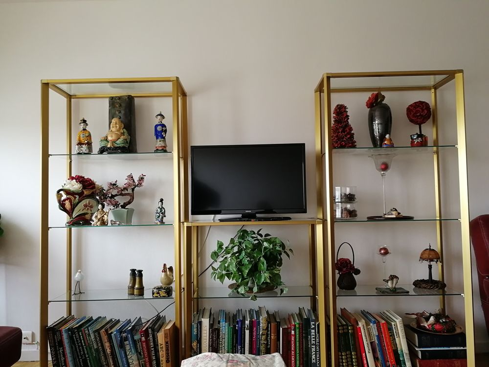 3 &eacute;tag&egrave;res dor&eacute;es Décoration