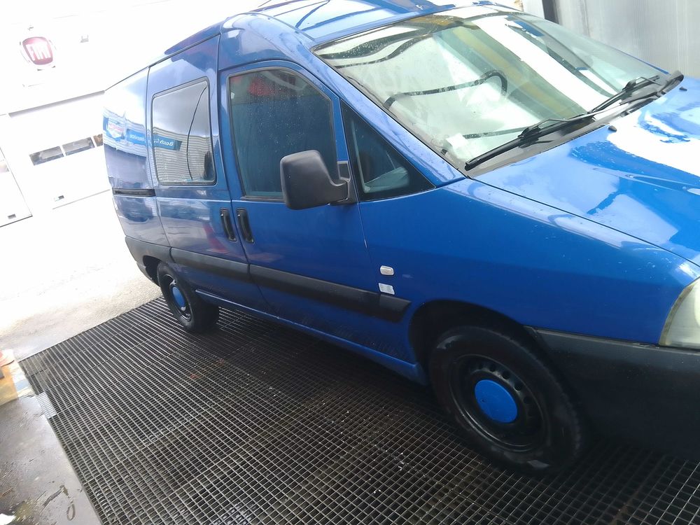 Expert EXPERT 220C 1.9 D CONFORT VITRE 2004 occasion 74160 Saint-Julien-en-Genevois