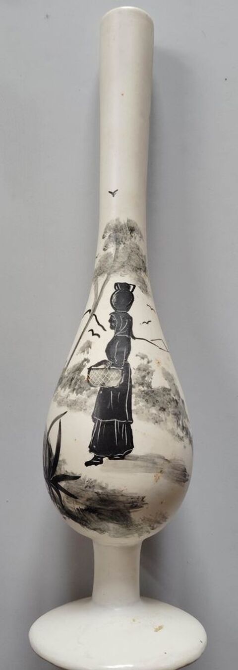 vase à col étroit ou soliflore  CORSICA  6 Pontoise (95)