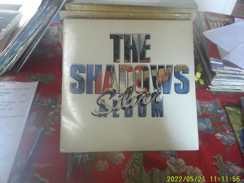 Lot  de plus de 330  Vinyles   33 , 45 , 78 Tours   250 Nontron (24)