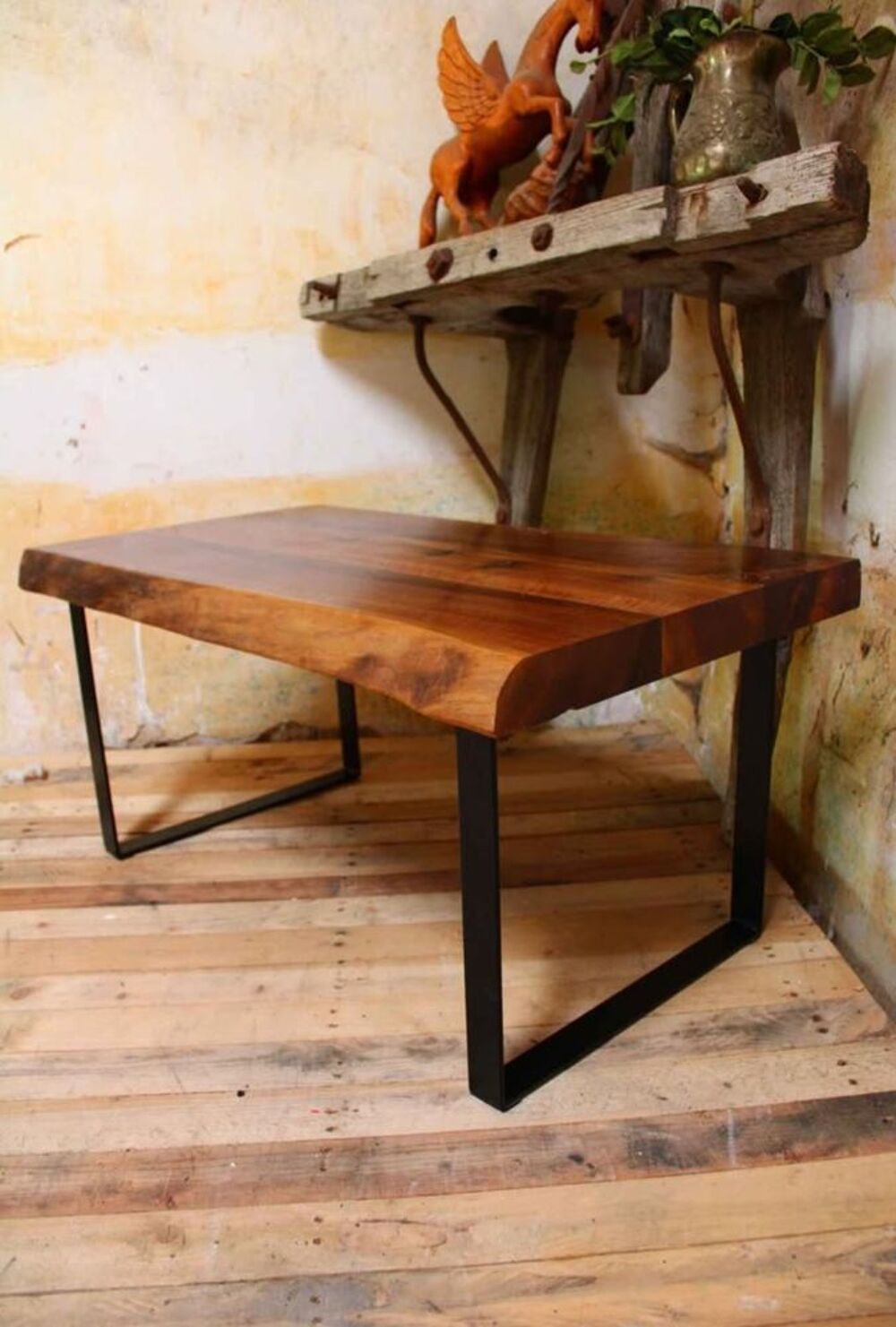 Table basse en noyer Meubles