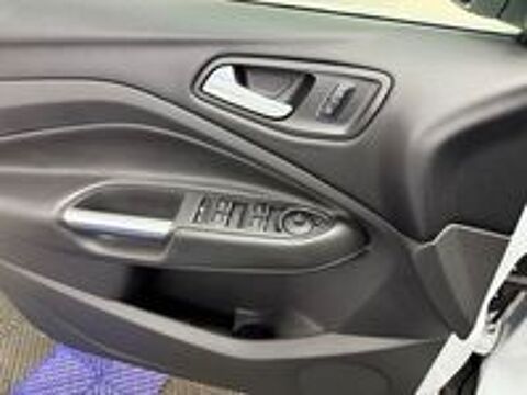 Kuga 2.0 TDCi 150 S&S 4x4 Titanium 2015 occasion 69120 Vaulx-en-Velin