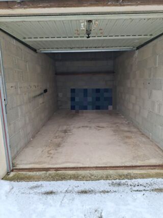  Parking / Garage � louer 18 m� Les villedieu