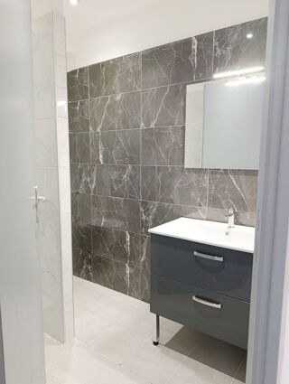  Appartement à louer 2 pièces 42 m² Saint-germain-lembron