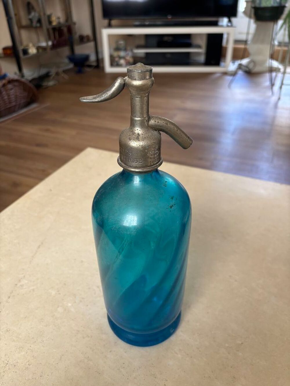 BOUTEILLE DE SELTZ VINTAGE EN VERRE BLEU AVEC COUVERCLE META 
