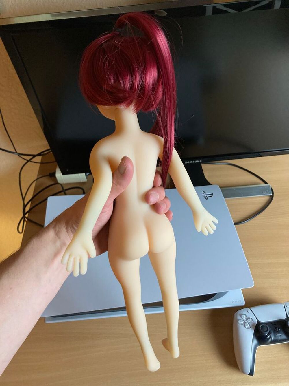 Figurine / Poup&eacute;e XXL 2en1 au touch&eacute; ULTRA r&eacute;aliste 