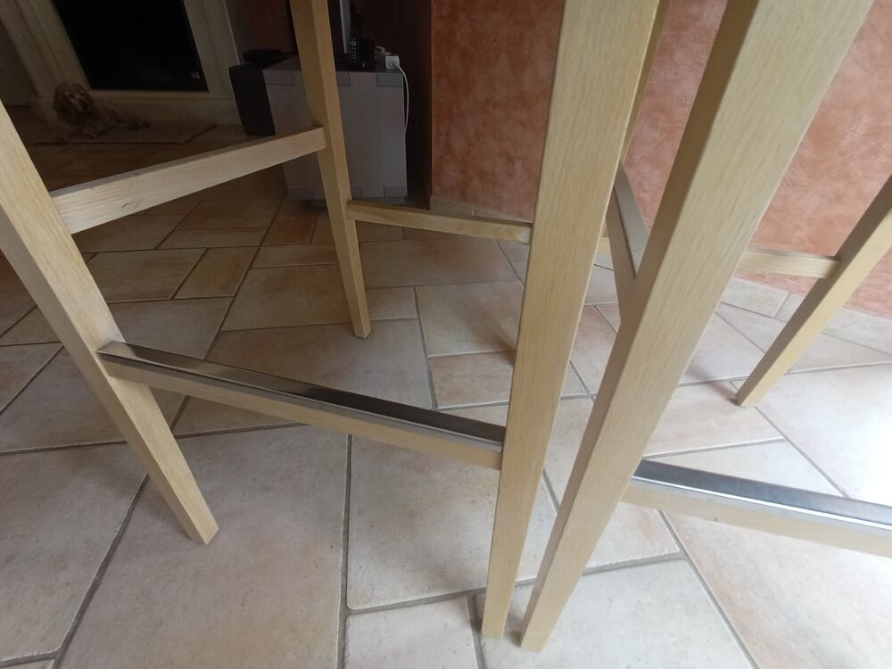 2 Tabourets/Chaises de bar, ch&ecirc;ne massif du Jura par Artisan Meubles