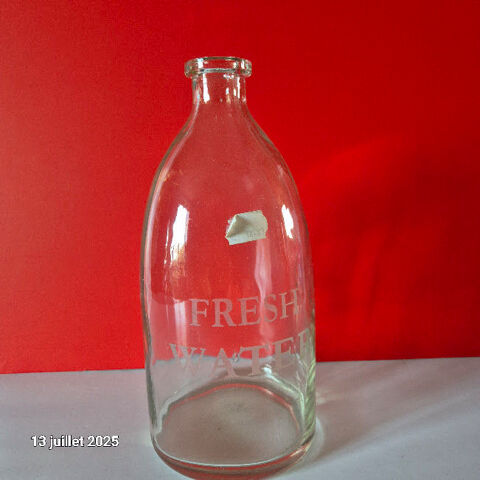 Bouteille à eau fraîche en verre assez épais, neuve, 3 litre 10 Saumur (49)