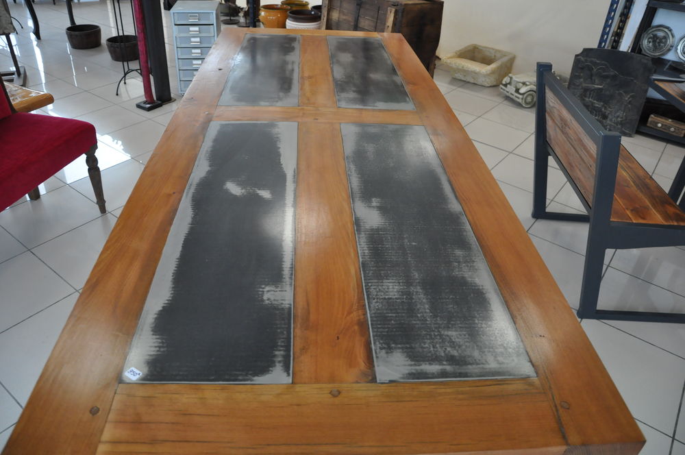 Table bois et acier Meubles